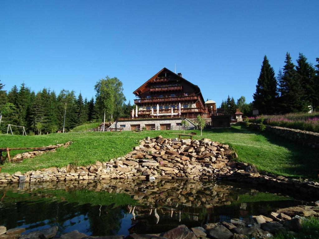 Hotel Alpska Vyhlidka Kvilda Bagian luar foto